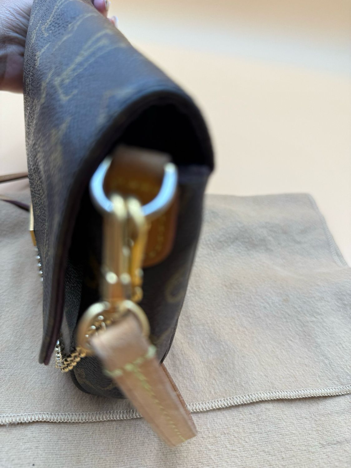 Louis Vuitton Monogram Favorite Mm Flap Clutch Crossbody