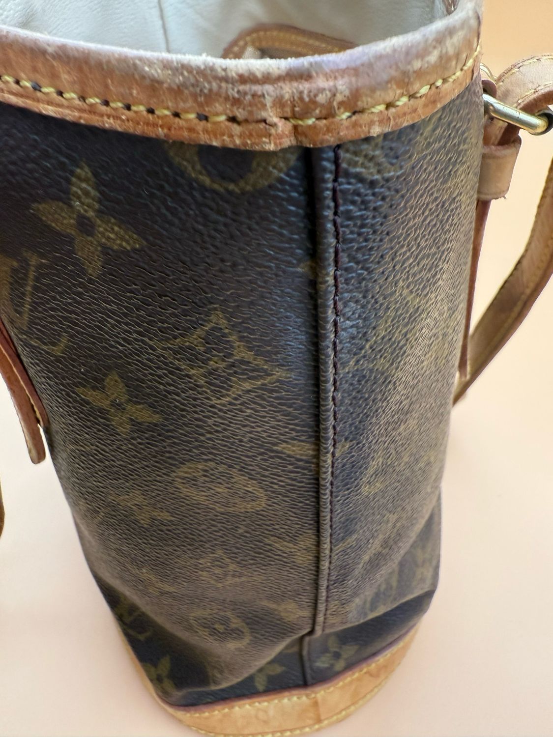 Louis Vuitton Petit Bucket 23 with Pochette