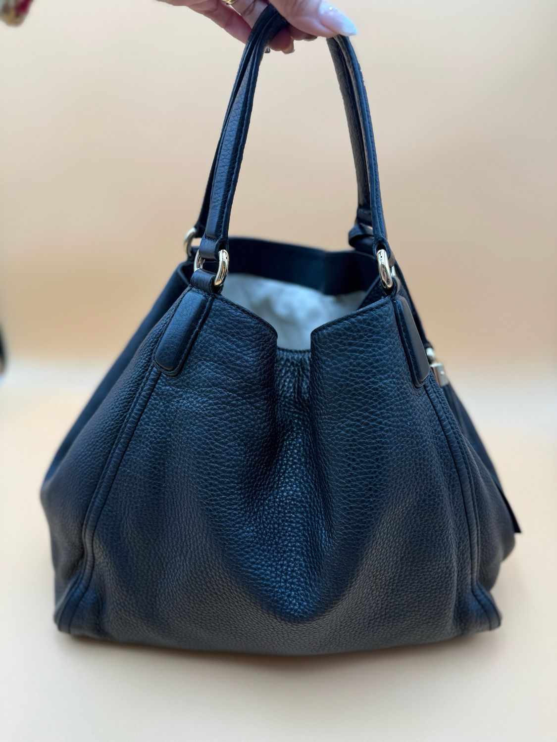 Gucci Soho Pebbled Calfskin Tote Shoulder Bag Black