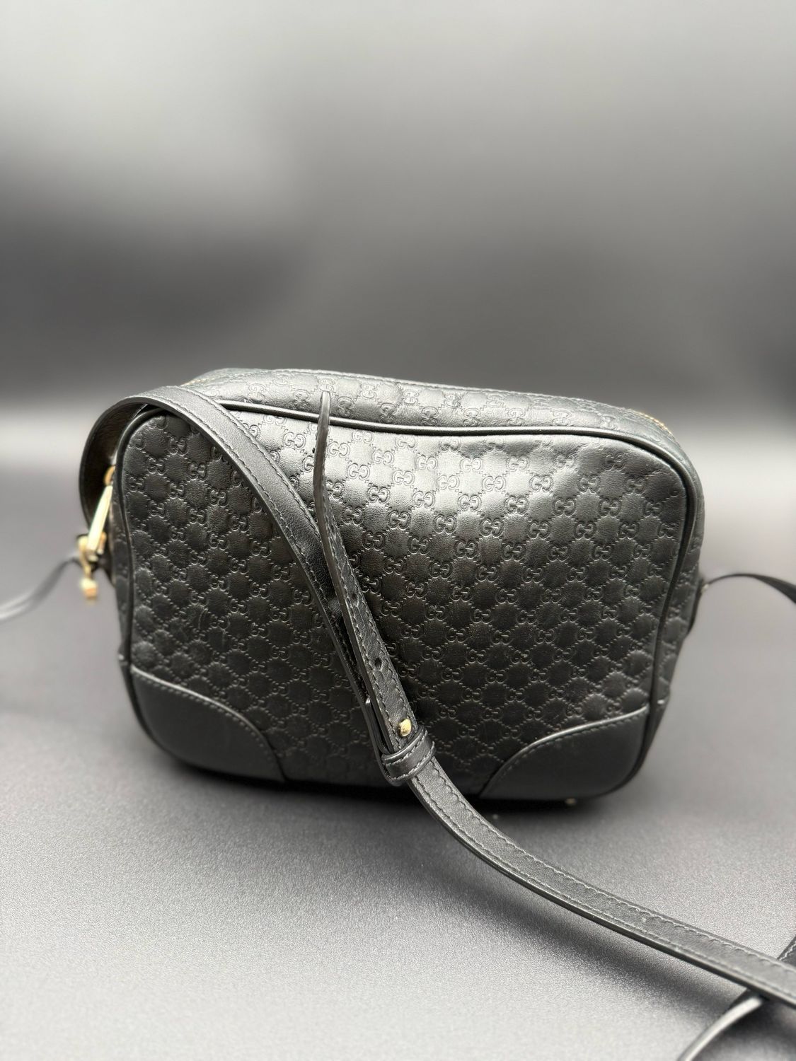 Gucci Guccissima Bree Camera Crossbody Messenger Bag Black