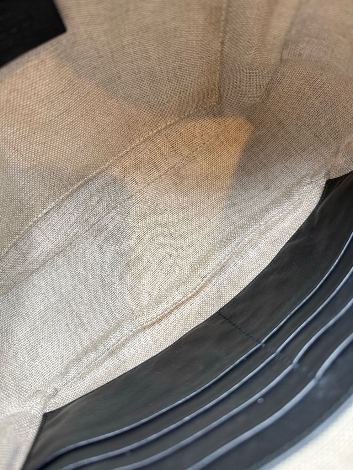 Gucci Guccissima Bree Camera Crossbody Messenger Bag Black