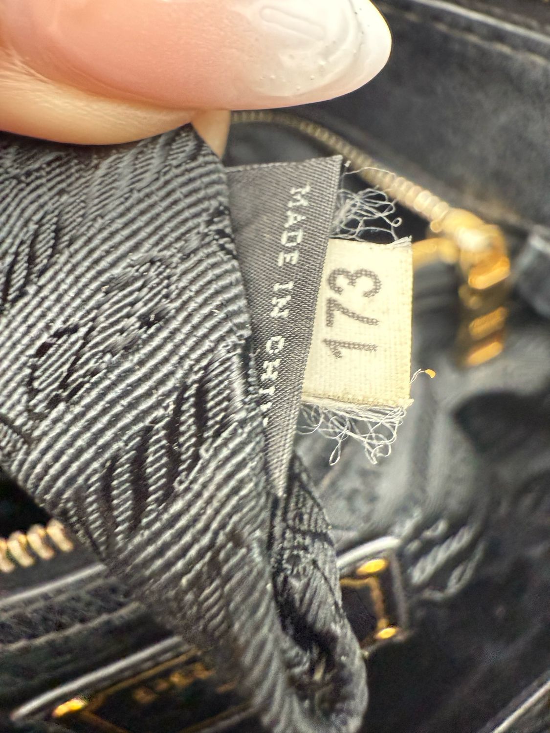 Prada Vitello Shine Hobo Pushlock Leather Shoulder Black Large