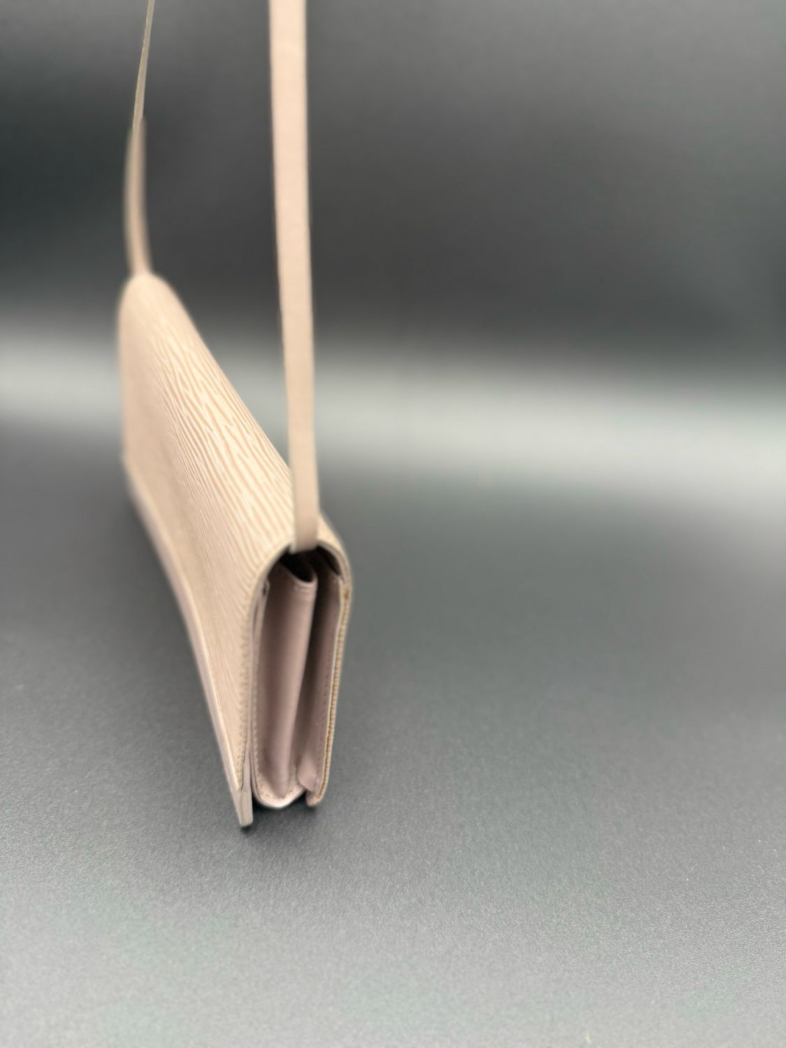 Louis Vuitton Honfleur Clutch Flap Lavender Shoulder Bag