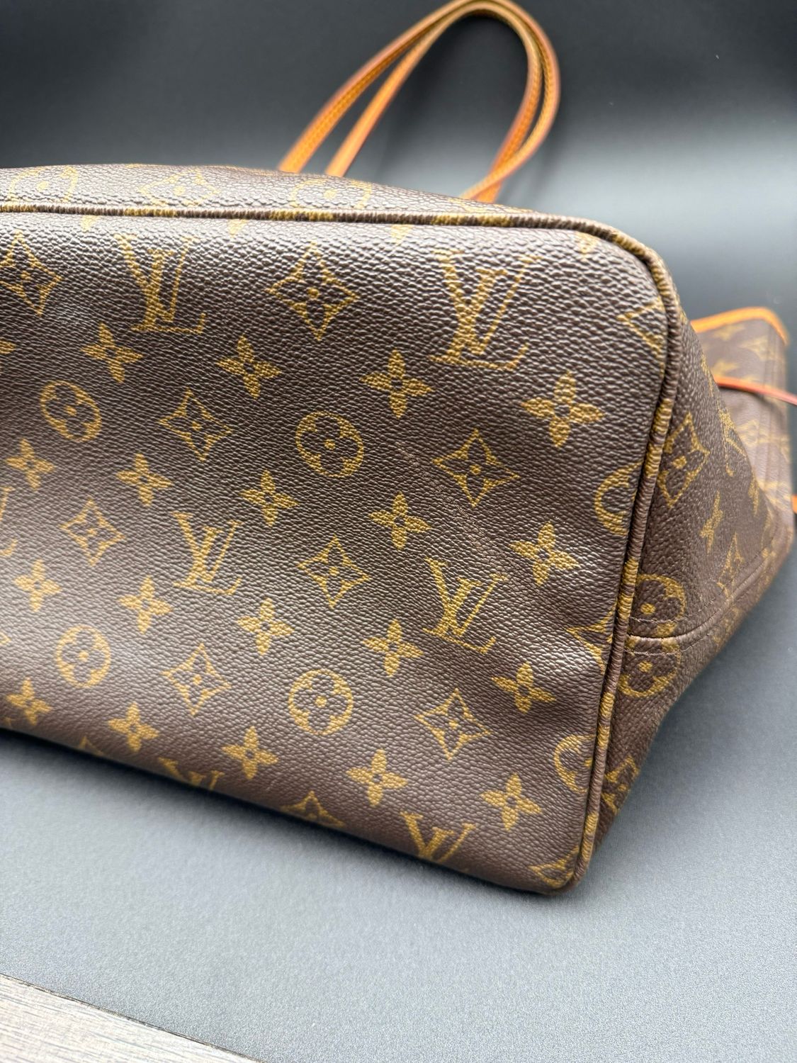 Louis Vuitton Monogram Neverfull GM Tote Shoulder Bag