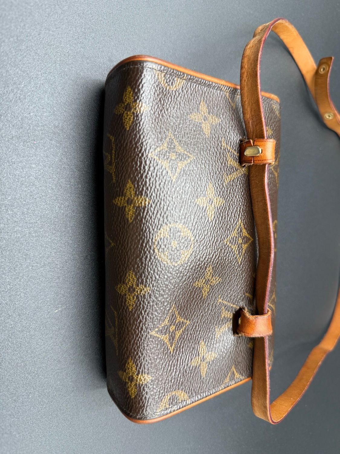 Louis Vuitton Monogram Florentine Belt Bum Bag