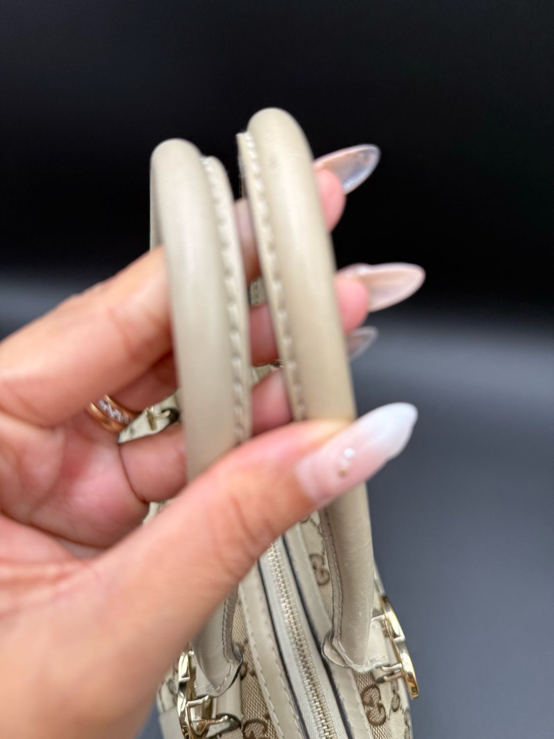 Gucci Monogram Lovely Tote Zipper