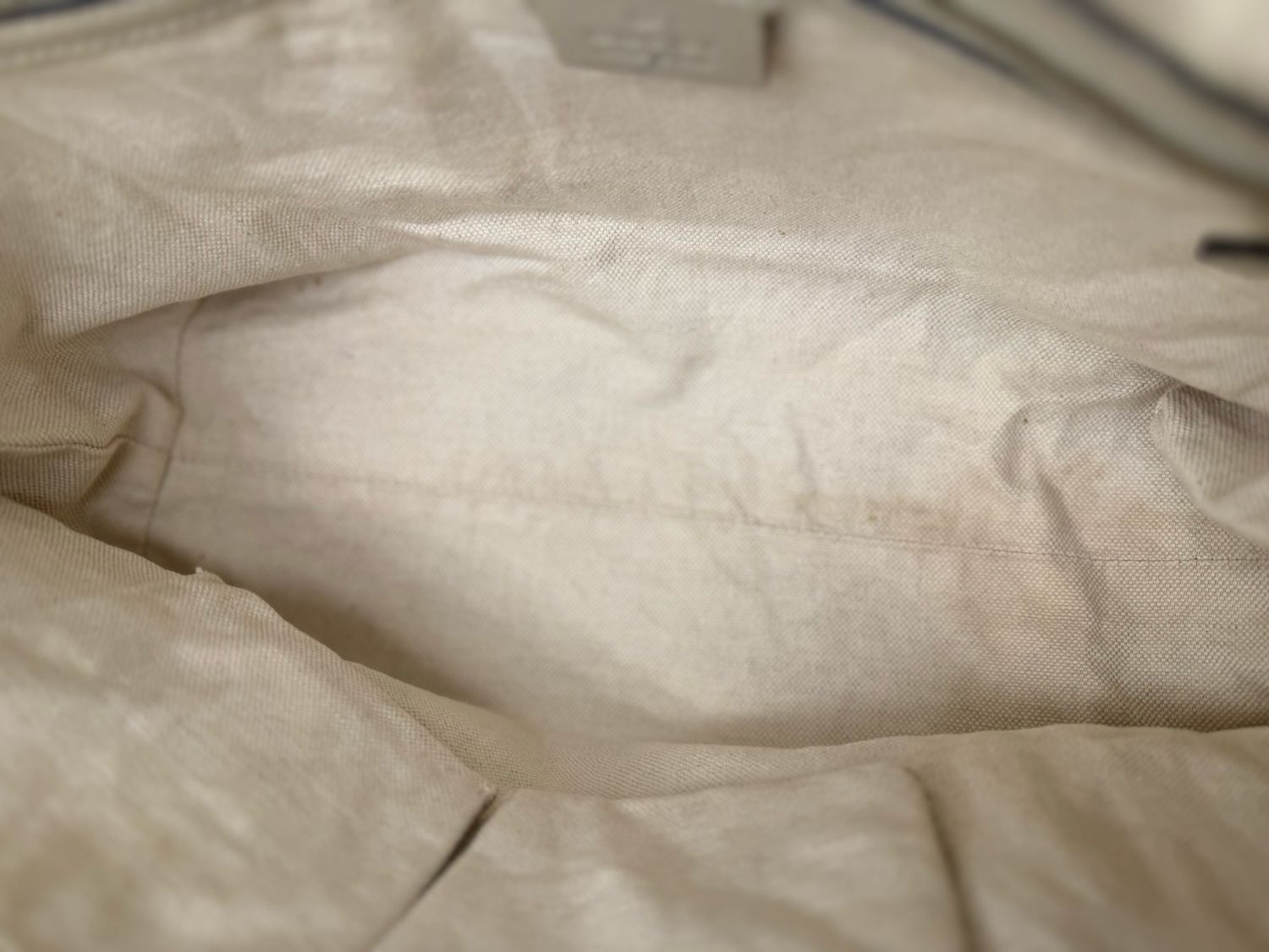 Gucci Monogram Lovely Tote Zipper