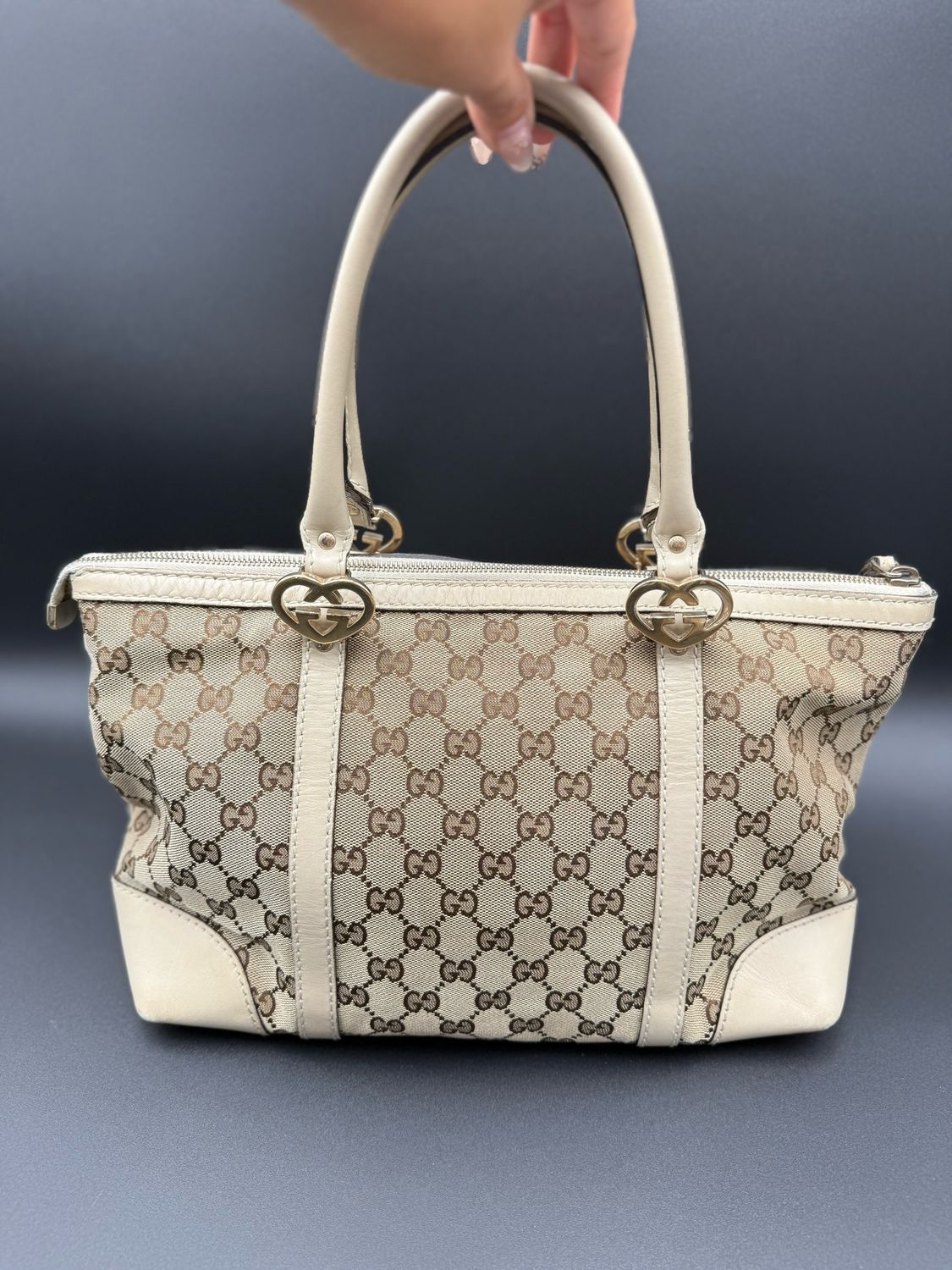 Gucci Monogram Lovely Tote Zipper
