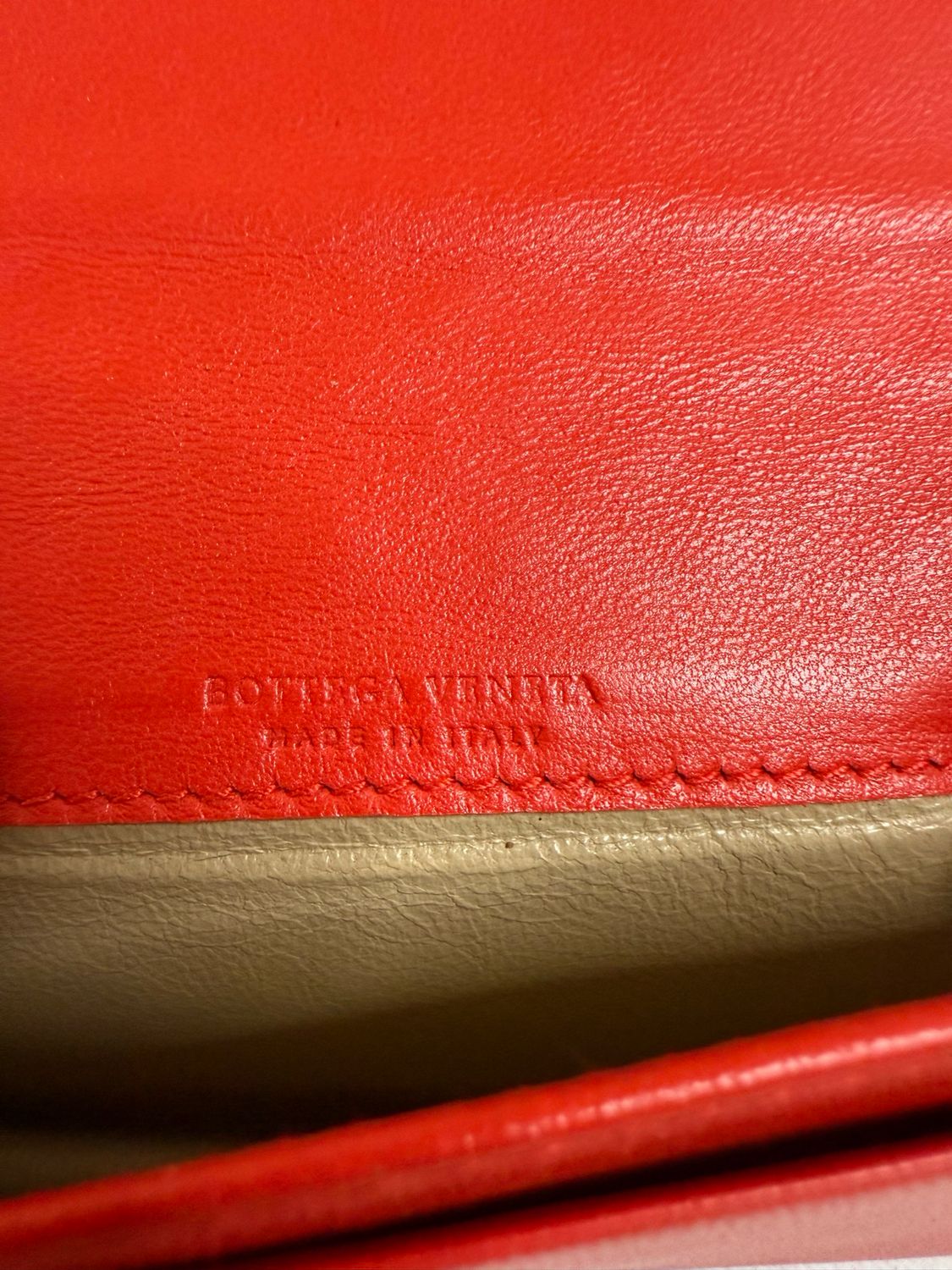 Bottega Veneta Intreciatto Nappa Flap Card Case Holder Red