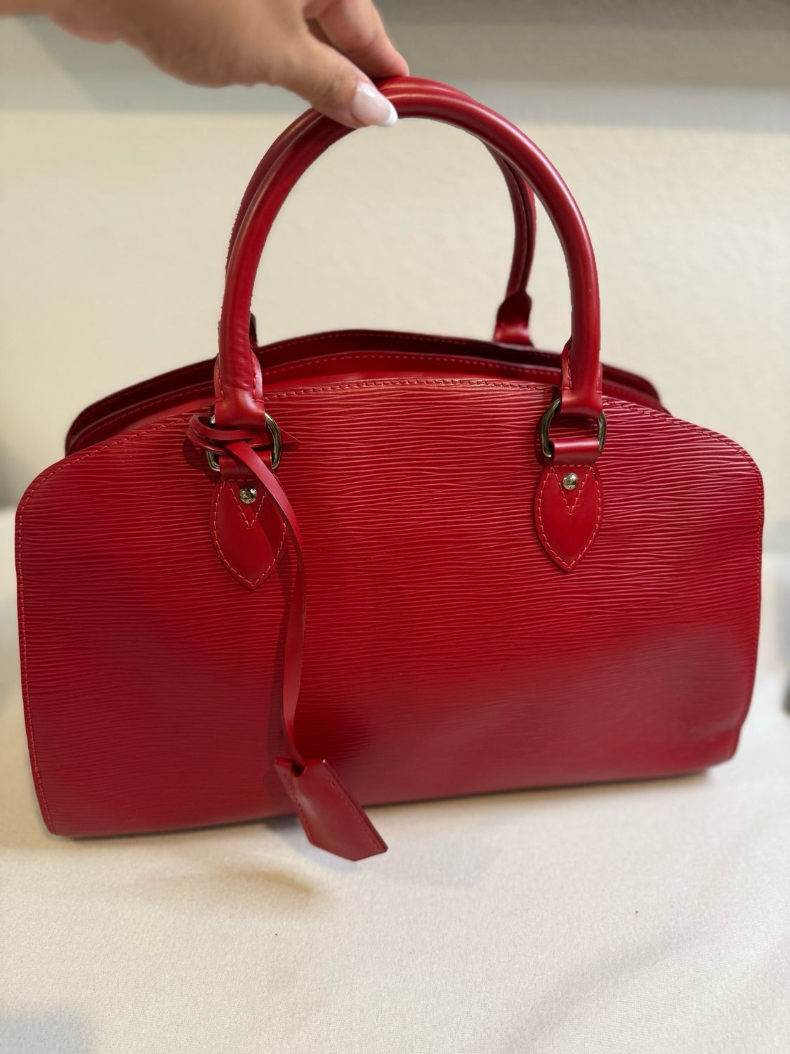 Louis Vuitton Pont Neuf Epi NM Red Handbag