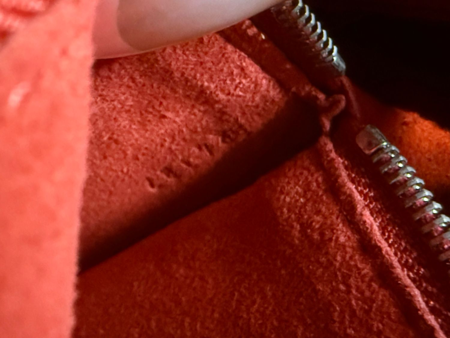Louis Vuitton Pont Neuf Epi NM Red Handbag