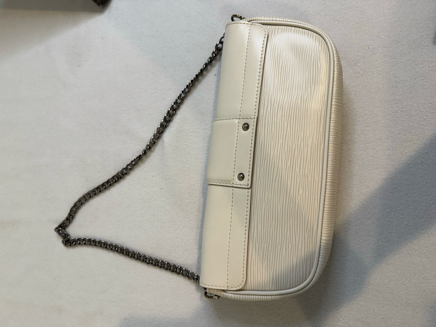 Louis Vuitton Montaigne Epi Leather White Shoulder Hobo 