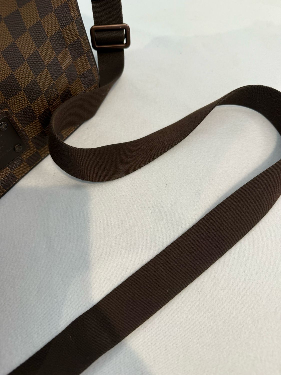 Louis Vuitton Messenger Damier Ebene Brooklyn Mm Crossbody Sling