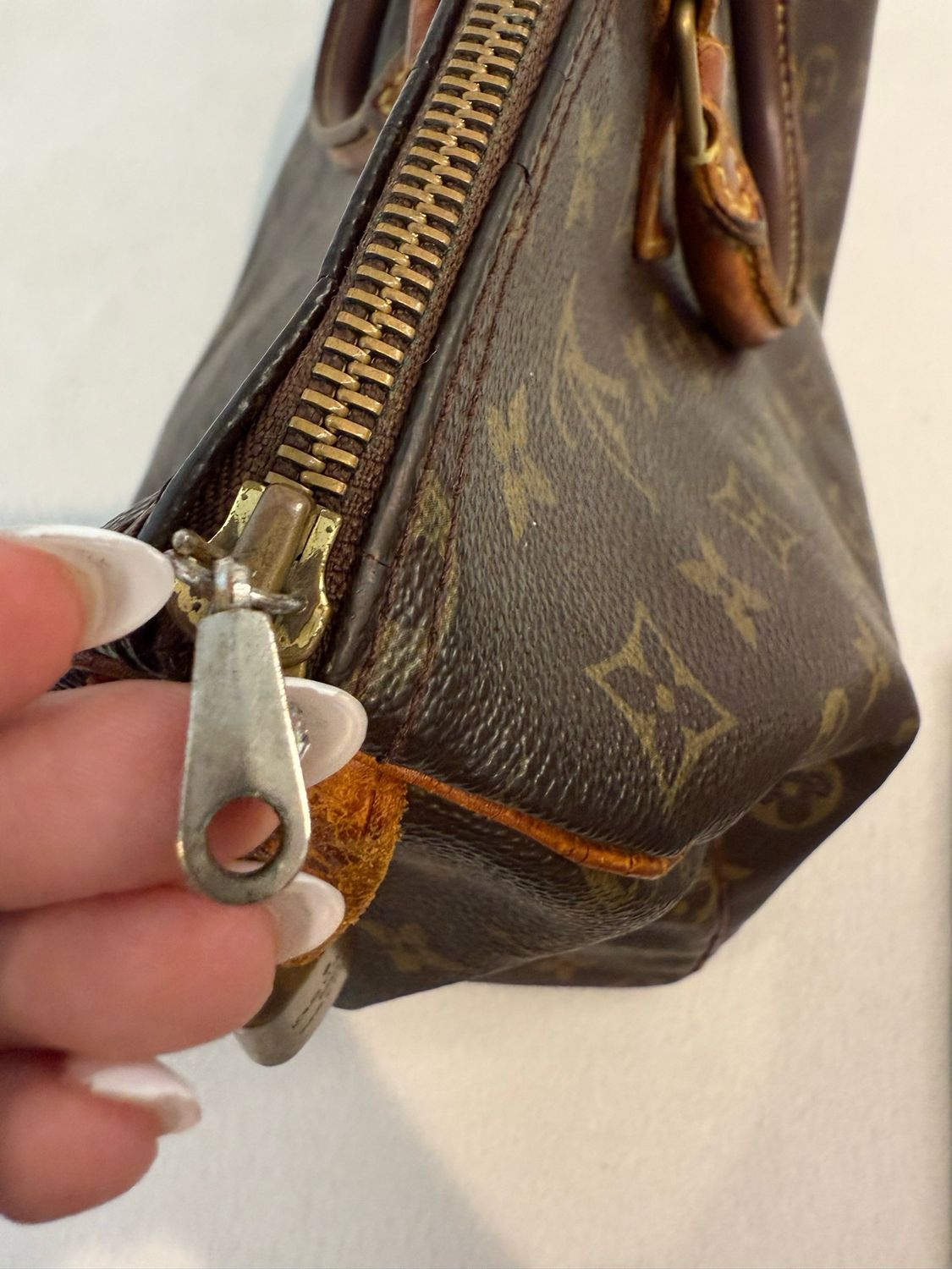 Louis Vuitton Speedy Monogram 35 Satchel Top Handle Project