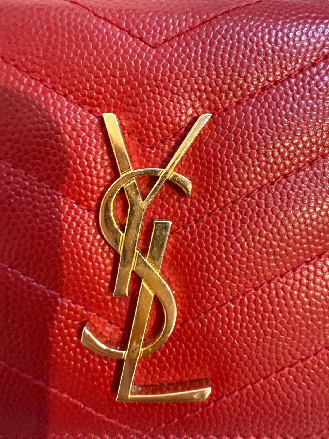 Yves Saint Laurent Grain De Poudre Chevron