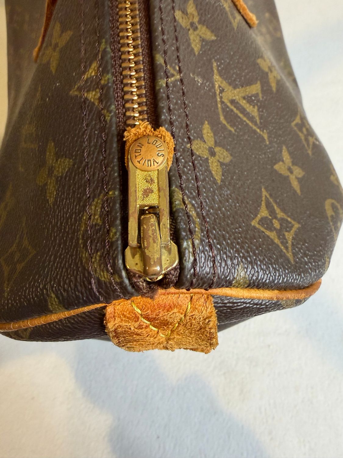 Louis Vuitton Monogram Speedy 30 Boston Satchel