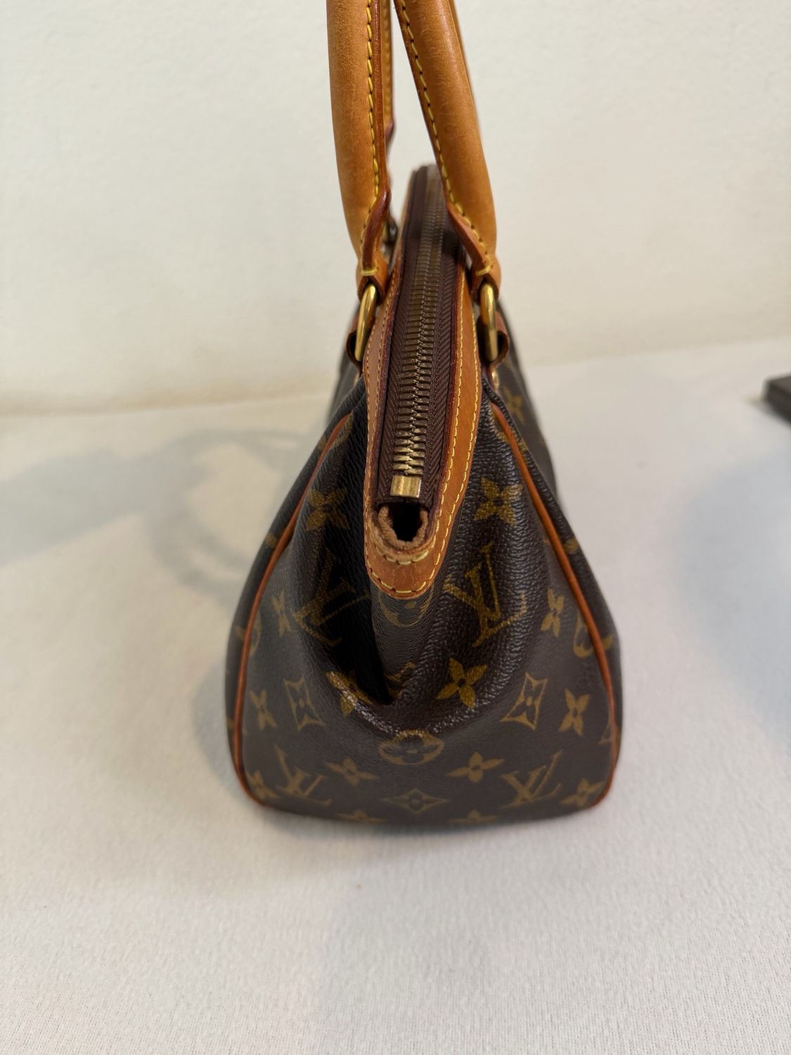Louis Vuitton Monogram Tivoli Pm Handbag