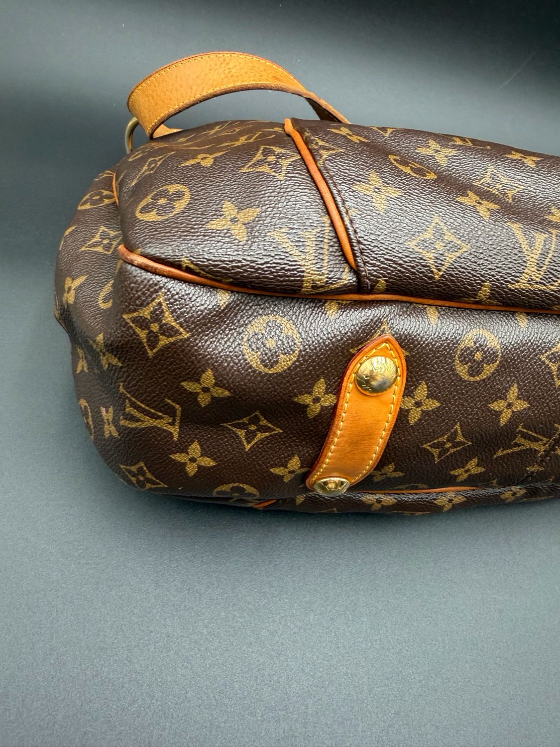 Louis Vuitton Monogram Galliera Gm Hobo Shoulder Bag