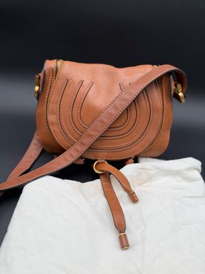Chloe Pebbled Leather Medium Marcie Saddle Messenger Crossbody