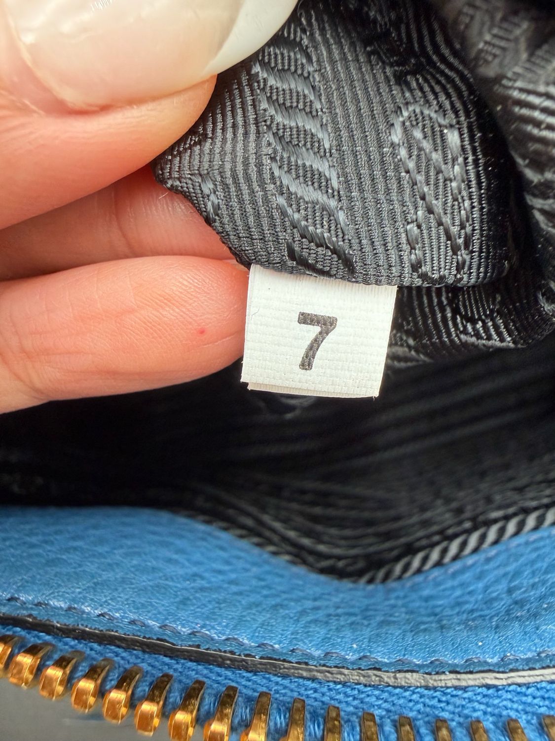 Prada Vitello Daino Crossbody Messenger Sling Cobalto 