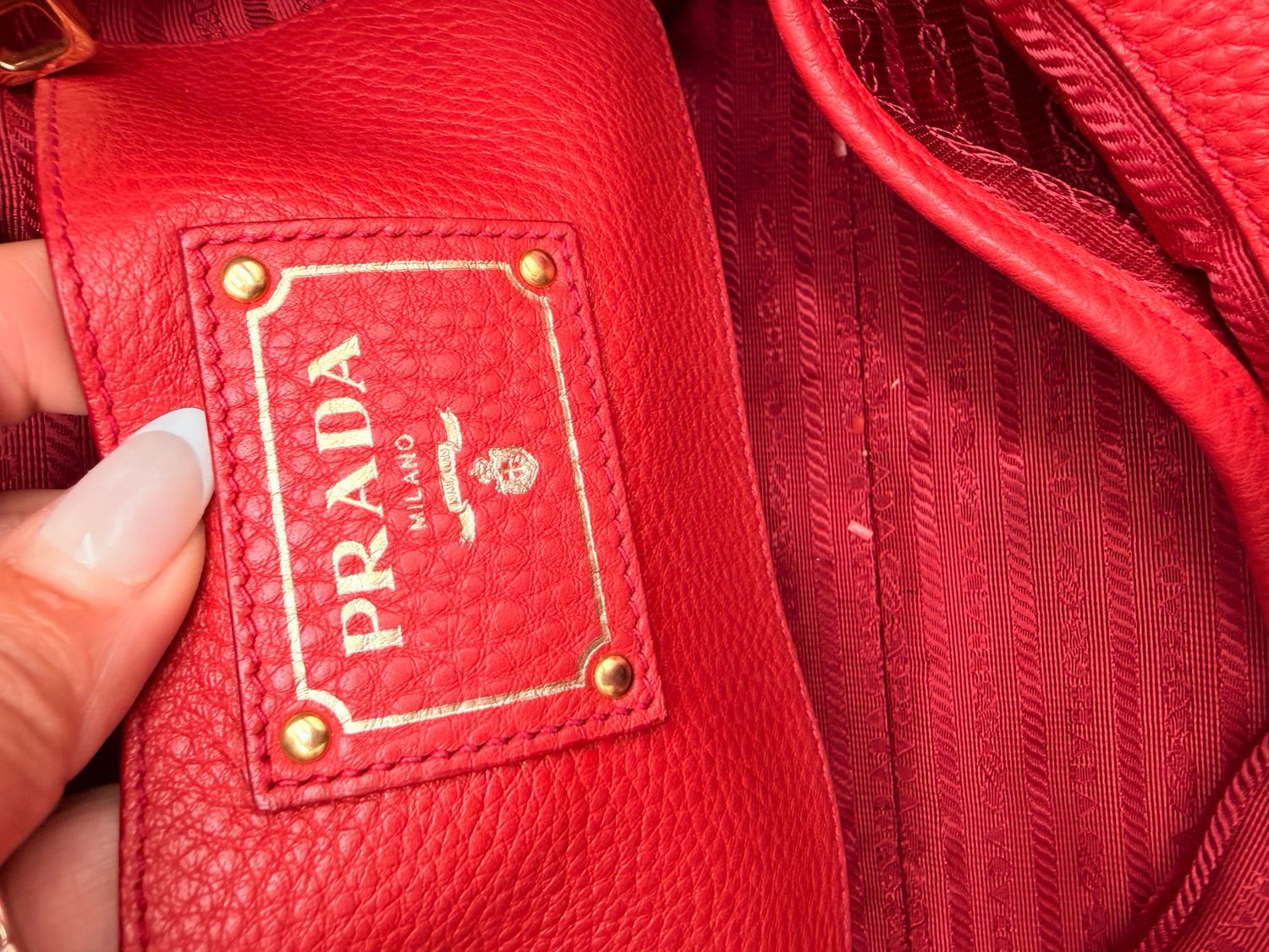 Prada Vitello Daino Vertical Tote Large Sling Messenger Red