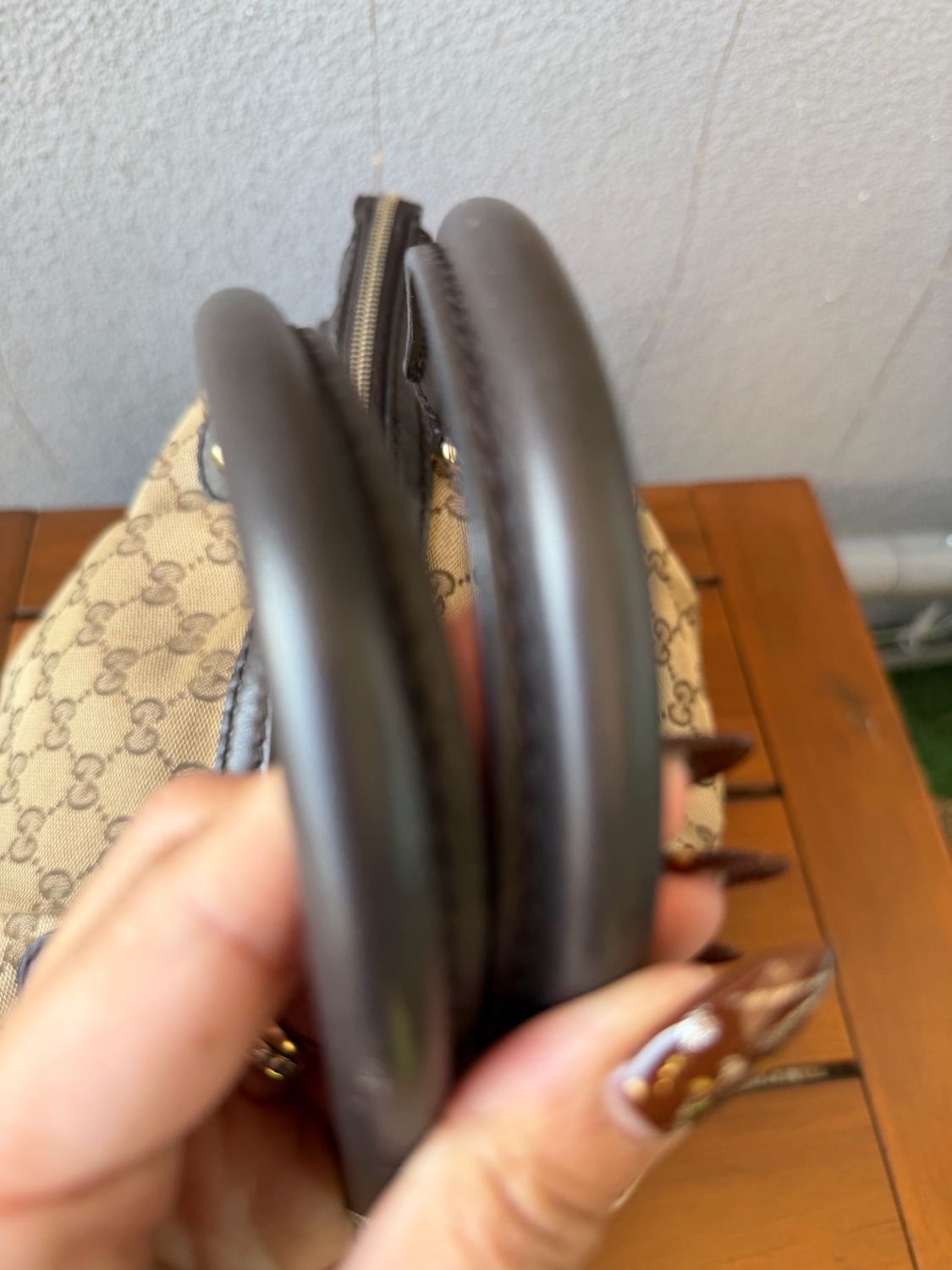 Gucci Sukey Medium Convertible Crossbody Messenger Sling