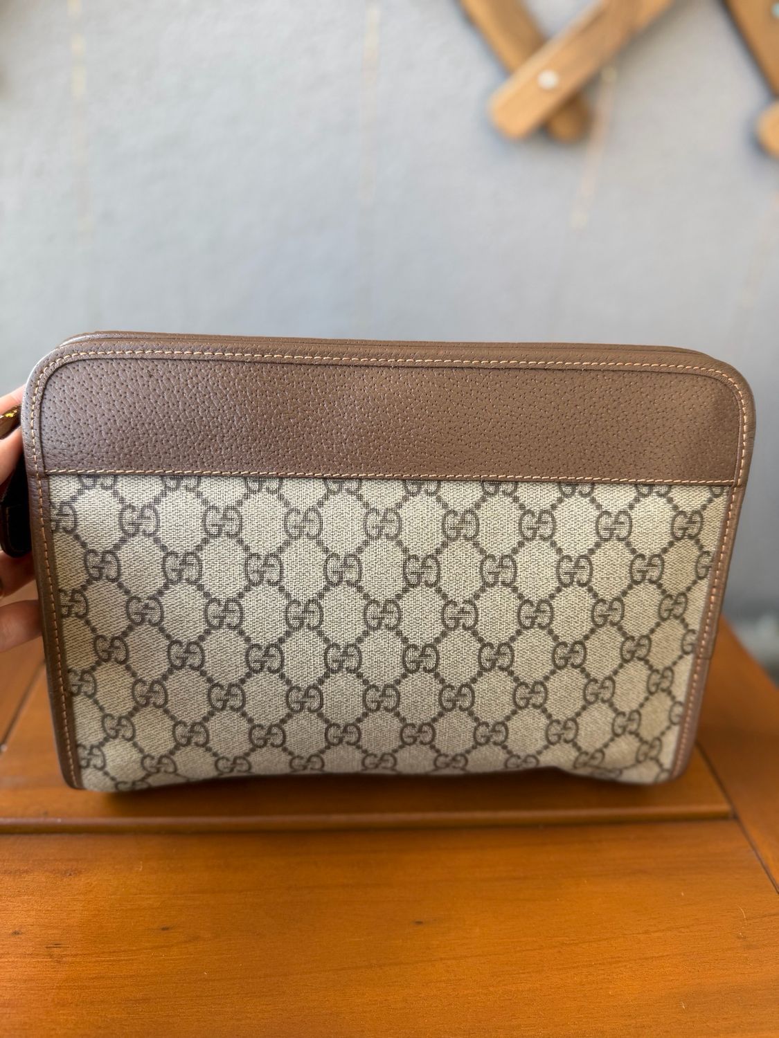 Gucci Supreme Vintage Clutch Zipper Pouch