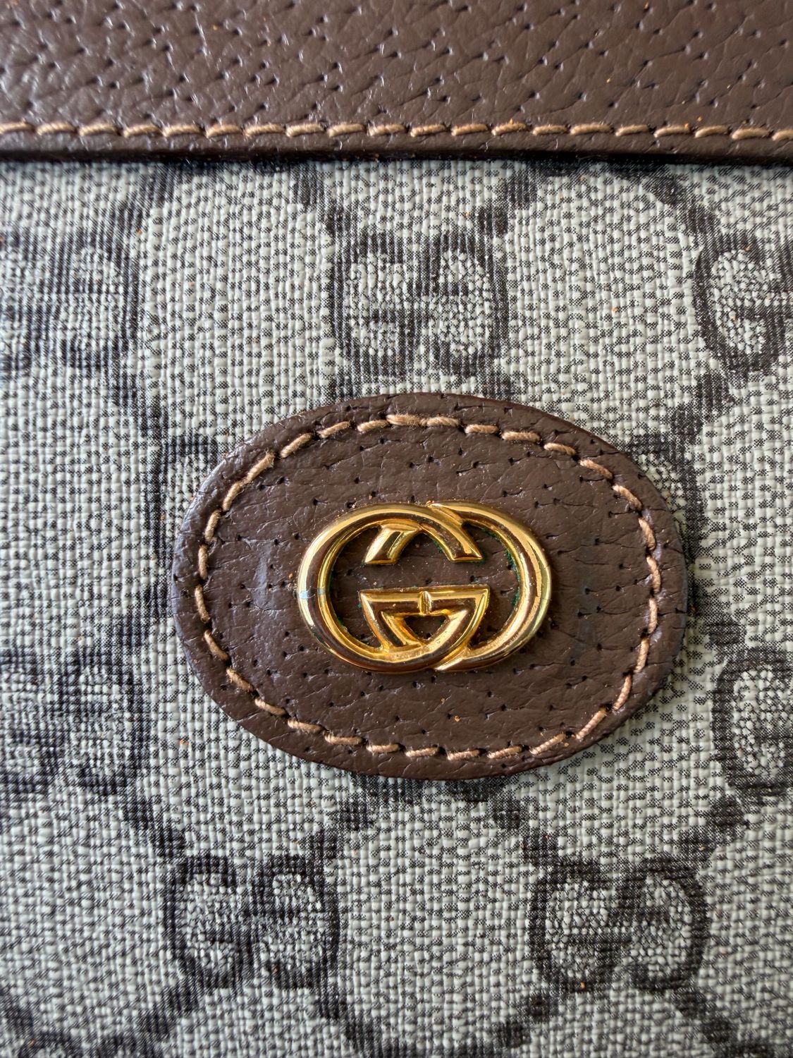 Gucci Supreme Vintage Clutch Zipper Pouch