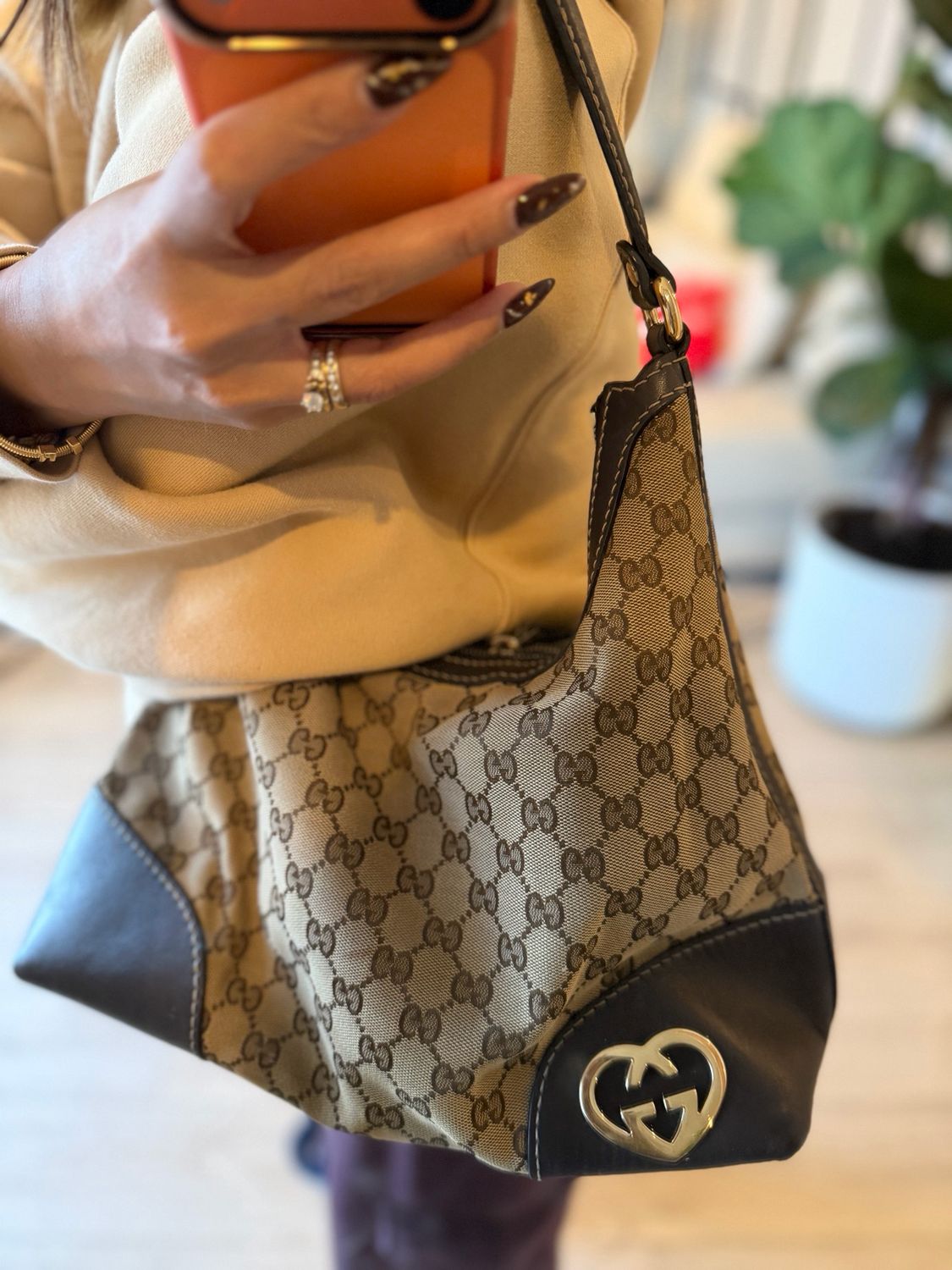 Gucci Monogram Canvas Hobo Lovely Medium Shoulder Bag