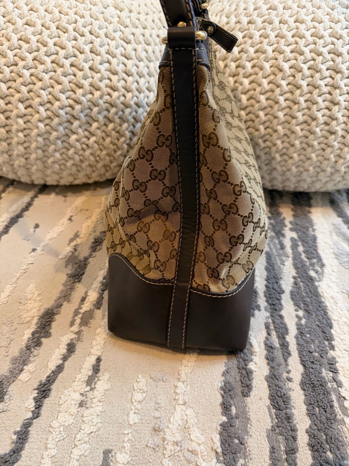 Gucci Monogram Canvas Hobo Lovely Medium Shoulder Bag