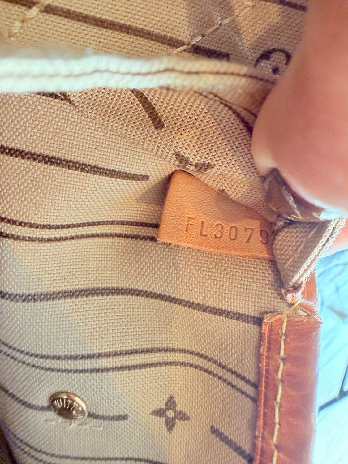 Louis Vuitton Neverfull Monogram Mm Tote Shoulder