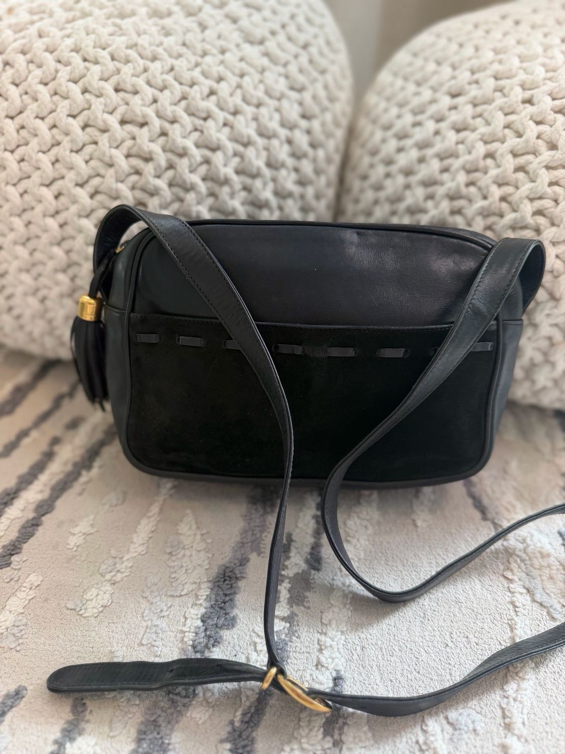 Gucci Vintage Camera Bag Crossbody Messenger Suede/Leather Black