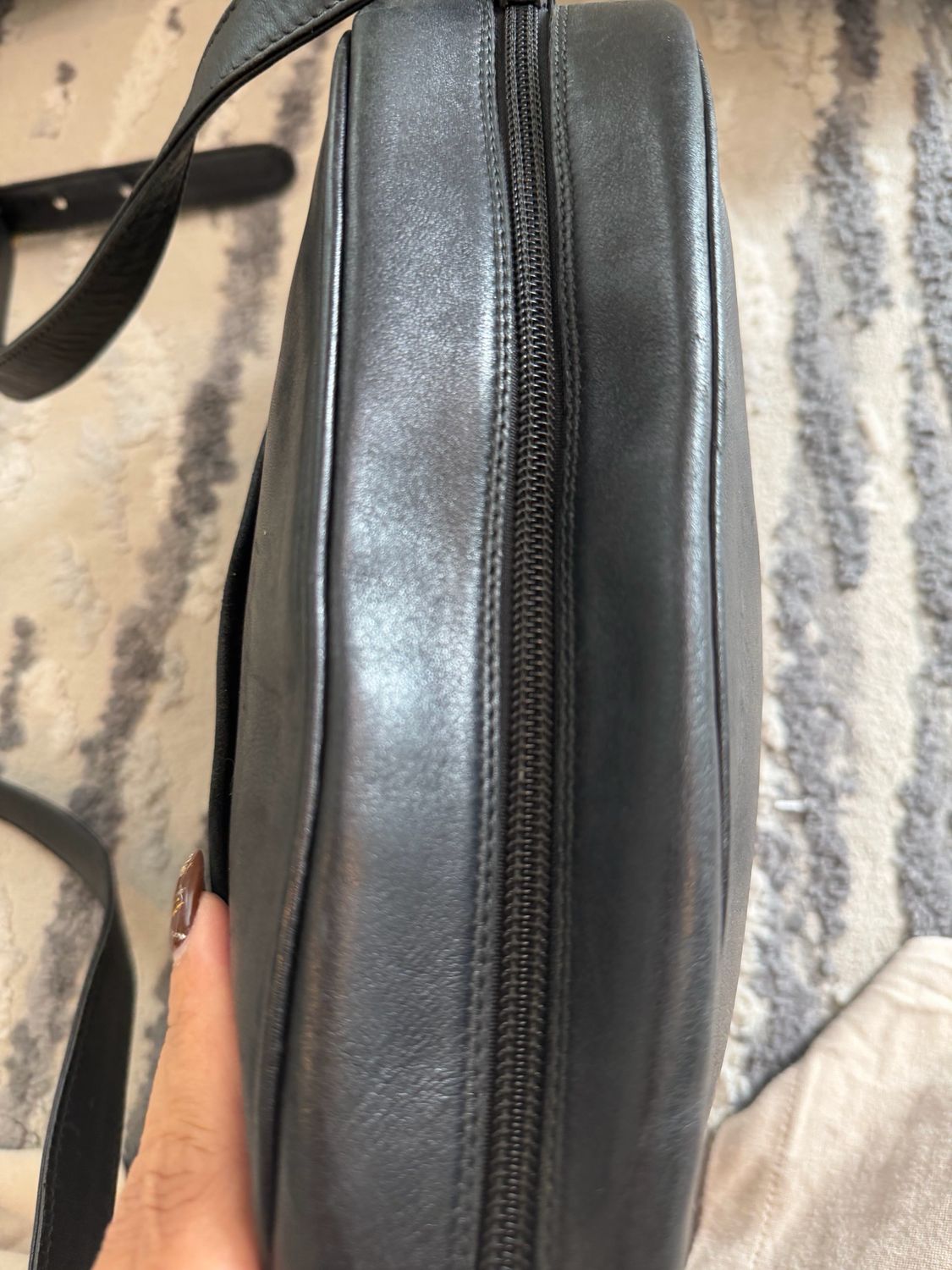 Gucci Vintage Camera Bag Crossbody Messenger Suede/Leather Black