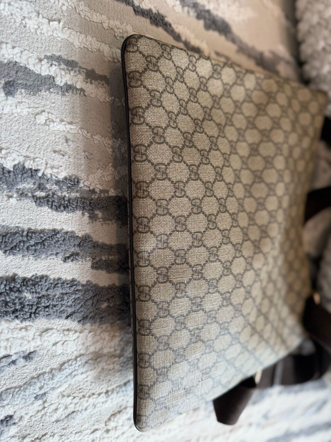 Gucci Monogram Supreme Flat Messenger Large