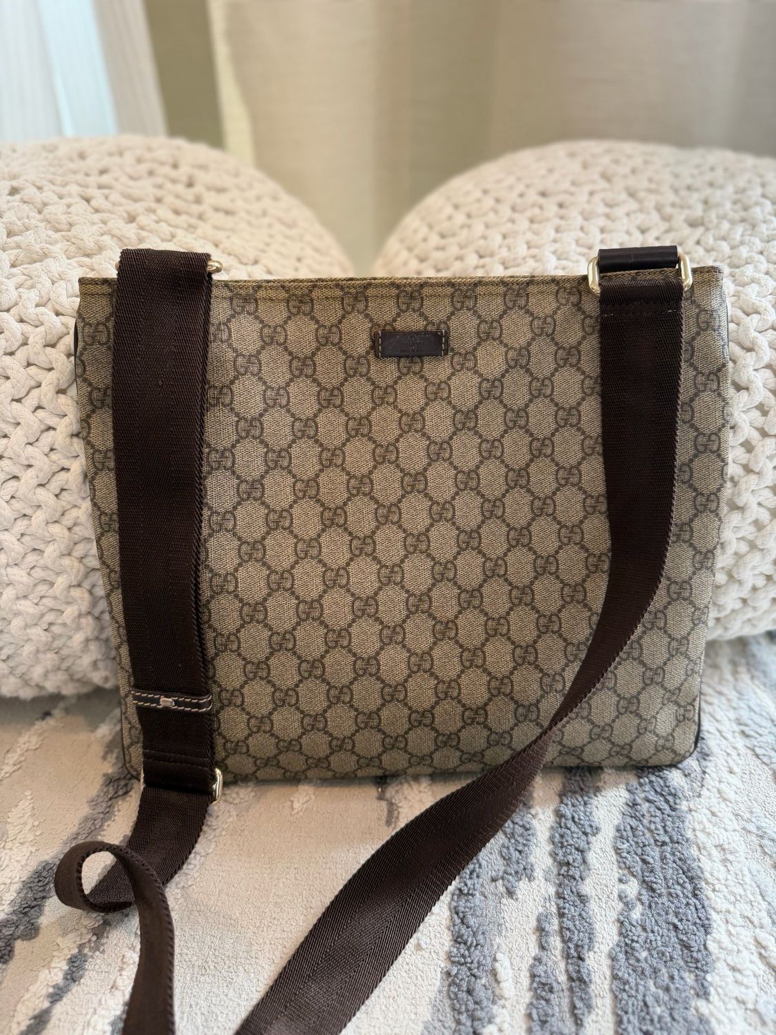 Gucci Monogram Supreme Flat Messenger Large