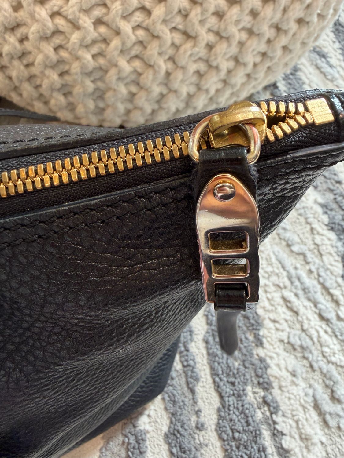 Burberry Salisbury Tote Shoulder Black