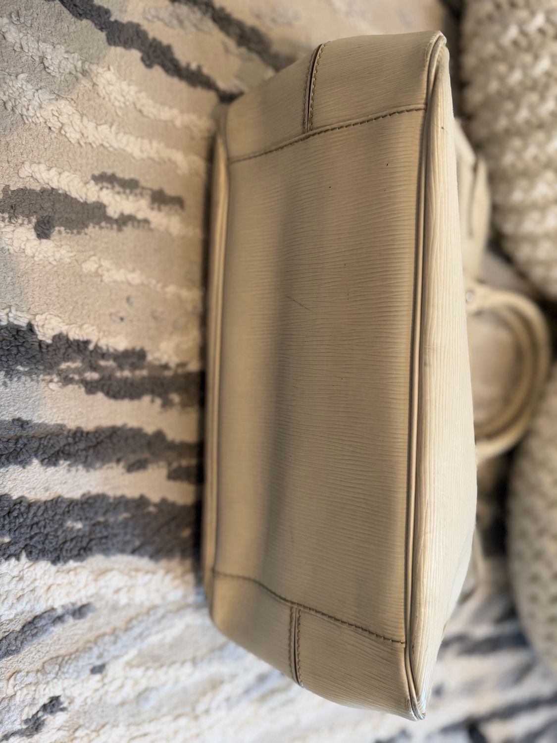 Louis Vuitton Passy Pm Top Handle White