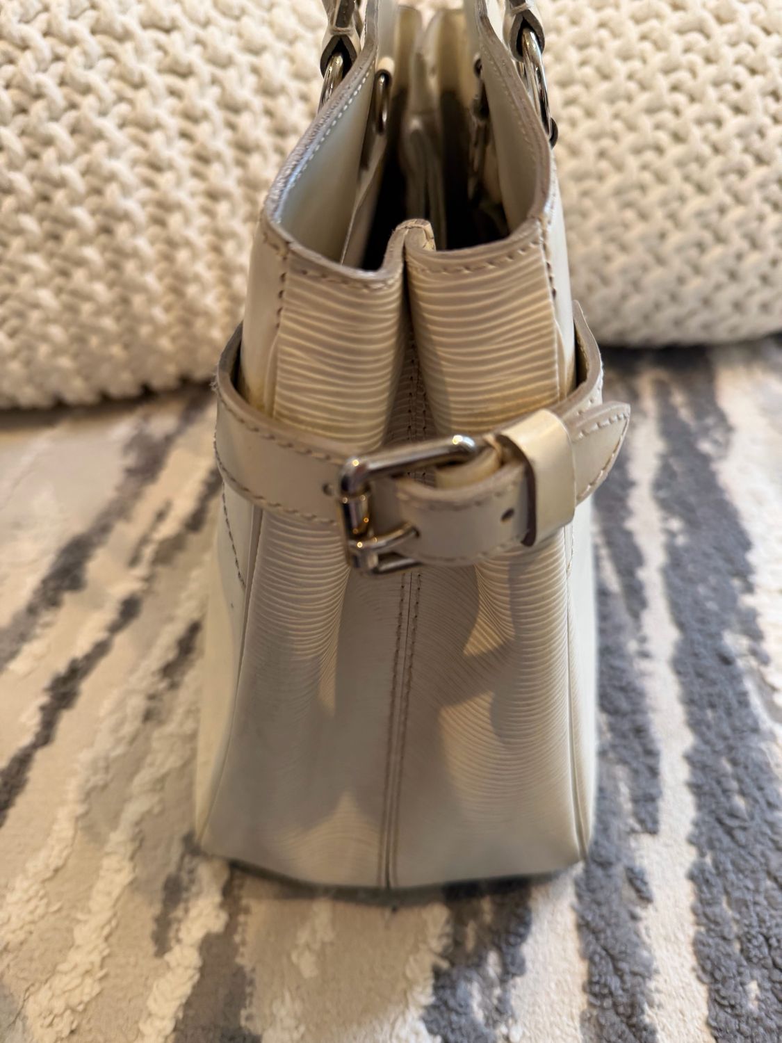 Louis Vuitton Passy Pm Top Handle White