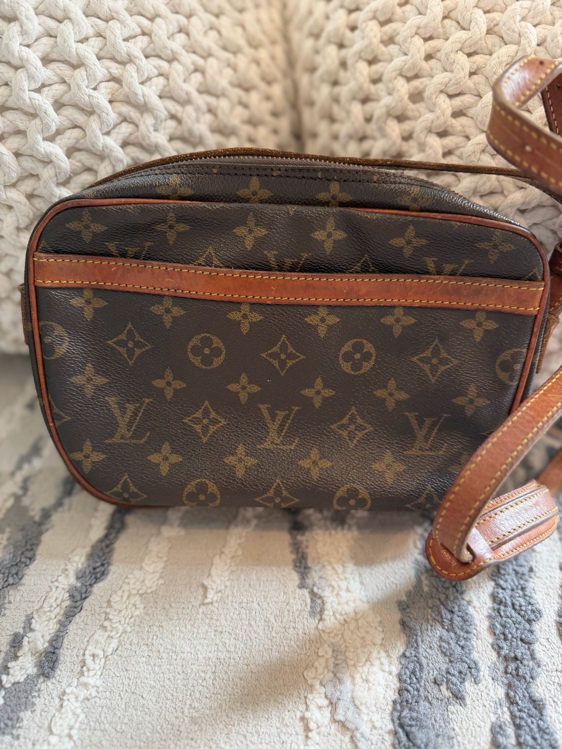 Louis Vuitton Monogram Messenger Jeune Fille Crossbody Vintage