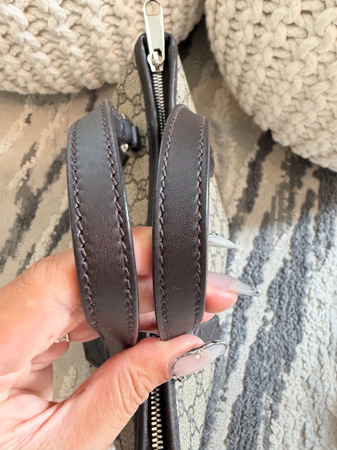 Gucci Monogram Supreme Tote Crossbody Messeger