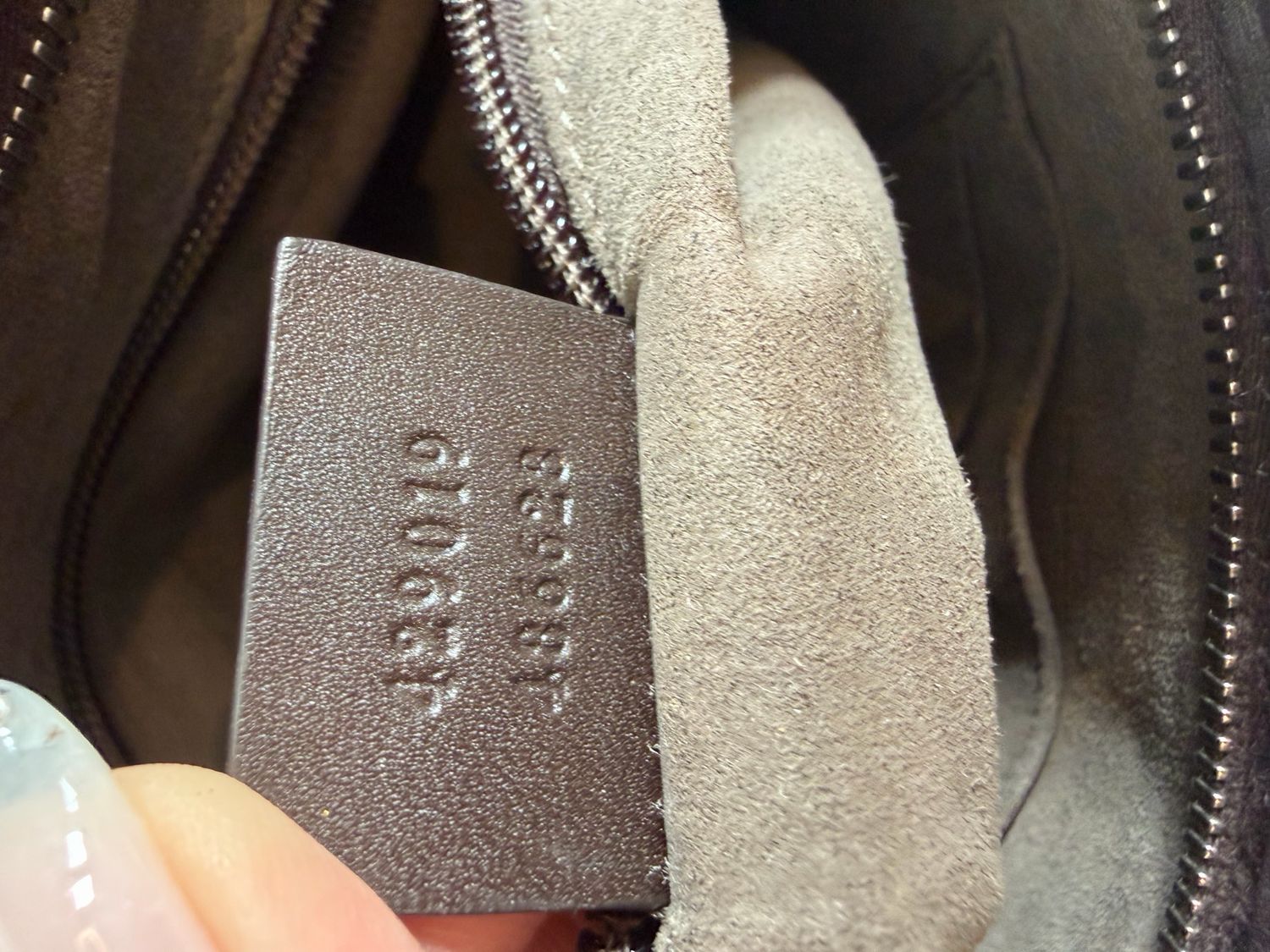 Gucci Monogram Supreme Tote Crossbody Messeger