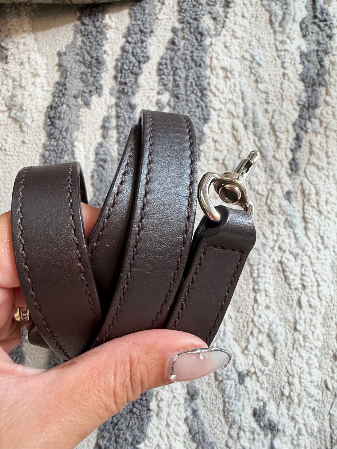 Gucci Monogram Supreme Tote Crossbody Messeger