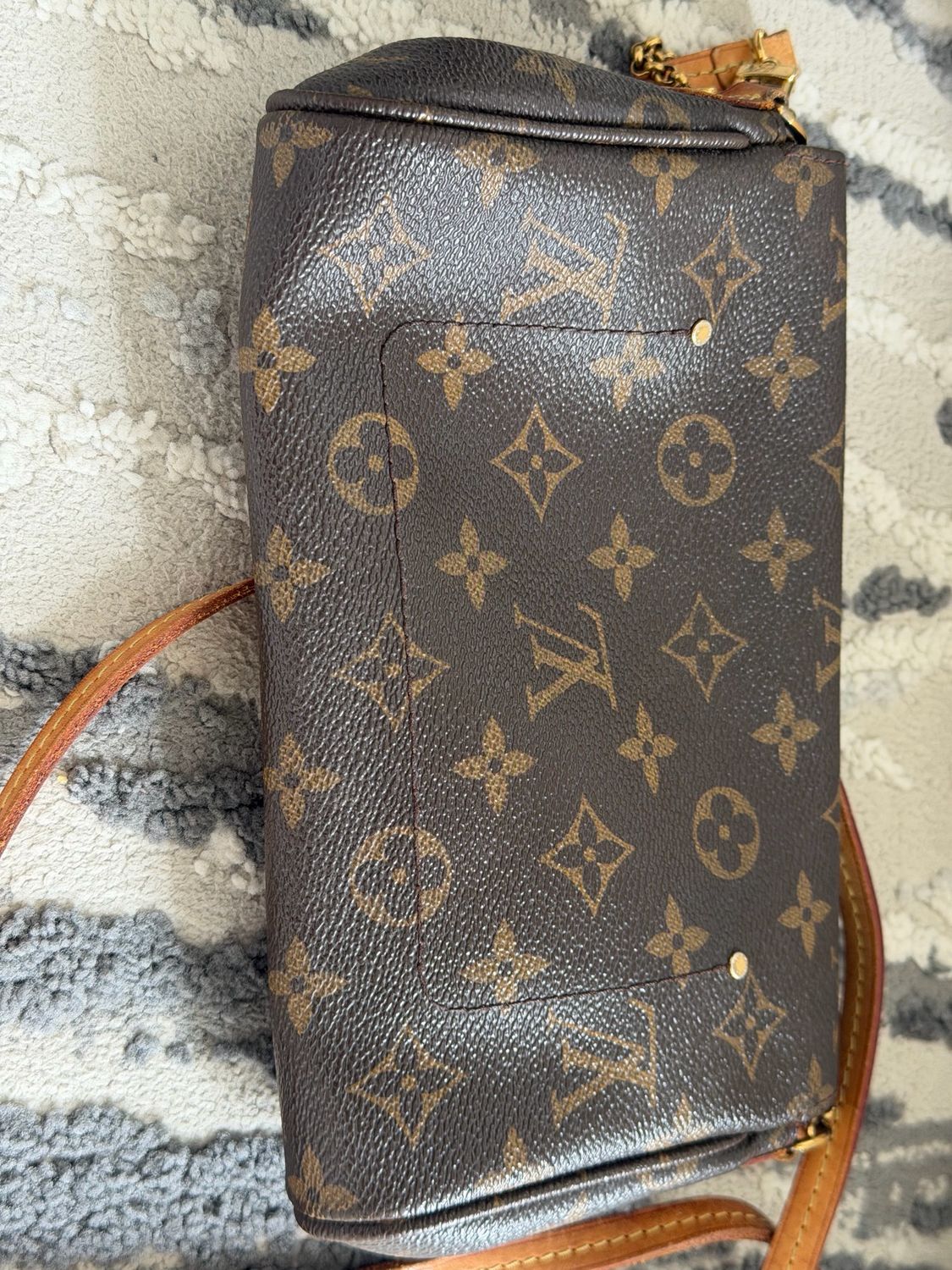 Louis Vuitton Monogram Favorite Pm Crossbody Messenger