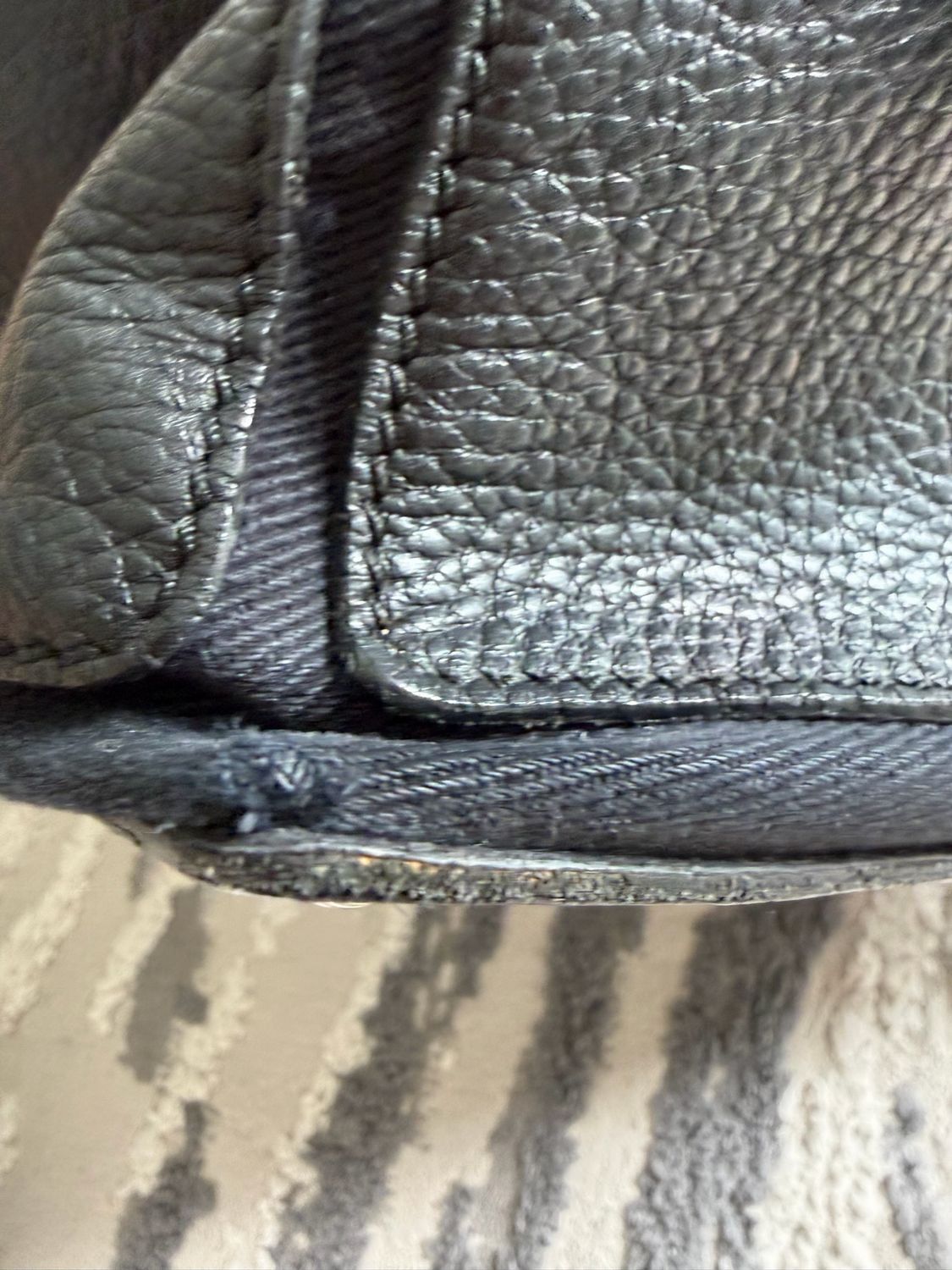 Yves Saint Laurent Muse Two Messenger Crossbody Sling