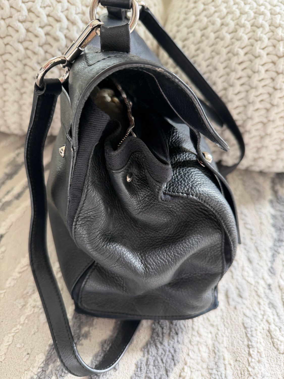 Yves Saint Laurent Muse Two Messenger Crossbody Sling