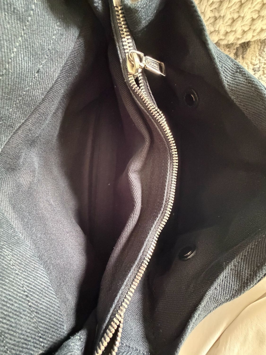 Yves Saint Laurent Muse Two Messenger Crossbody Sling