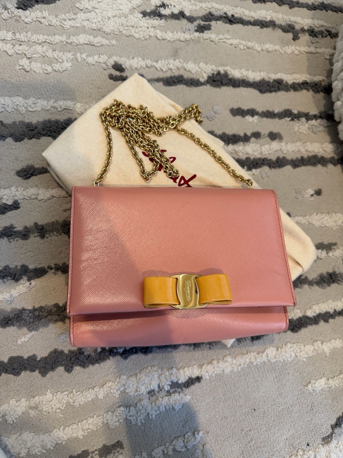 Salvatorre Ferragamo Vara Bow Messenger Crossbody 