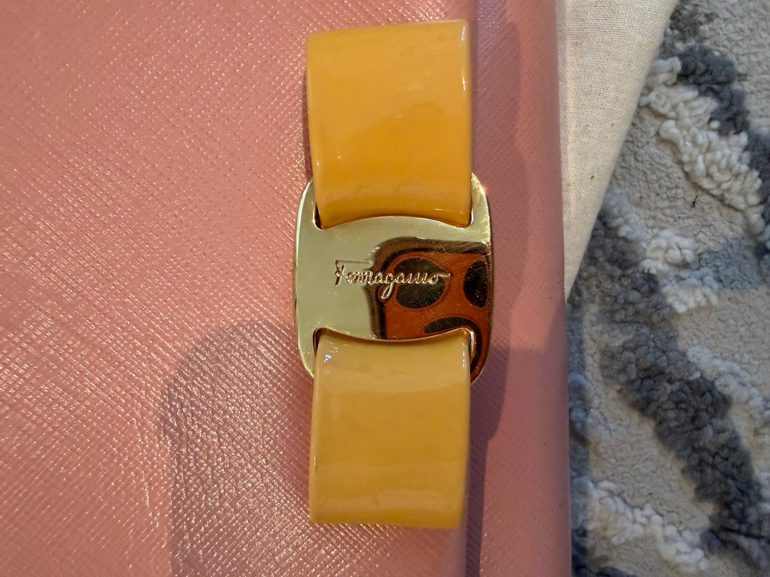 Salvatorre Ferragamo Vara Bow Messenger Crossbody 