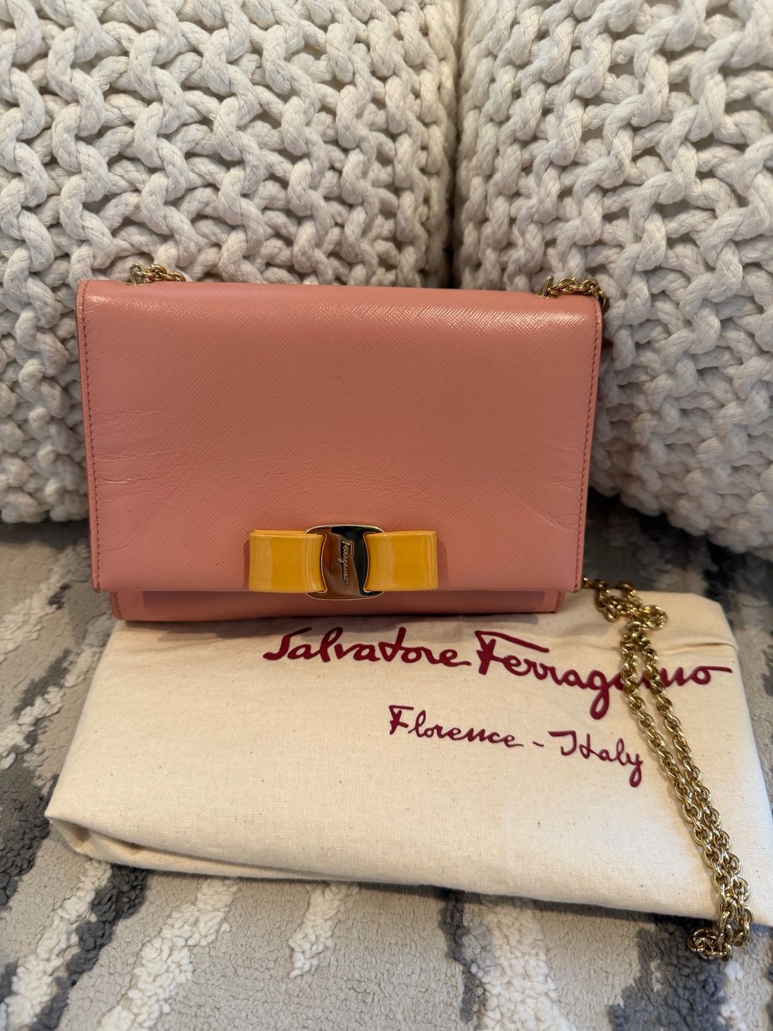 Salvatorre Ferragamo Vara Bow Messenger Crossbody 