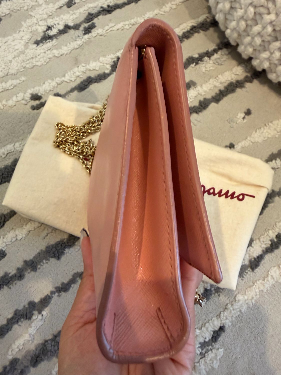 Salvatorre Ferragamo Vara Bow Messenger Crossbody 